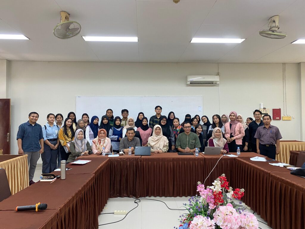 Sharing Atsiri di Fakultas Kehutanan Universitas Mulawarman, Kalimantan Timur