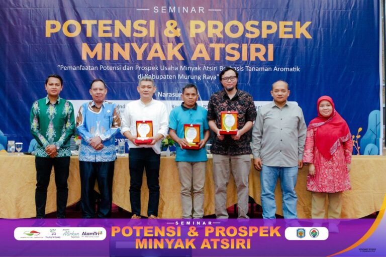 Pemanfaatan Potensi dan Prospek Usaha Minyak Atsiri Berbasis Tanaman Aromatik di Kabupaten Murung Raya.